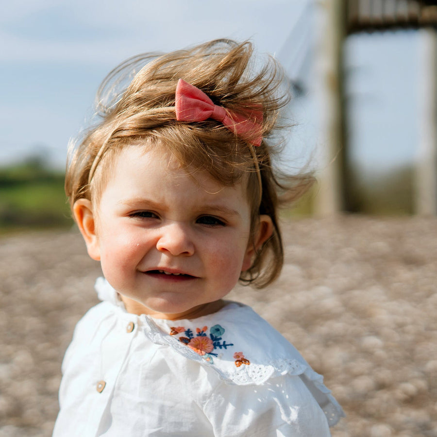 The Bright Amelia Bow Set